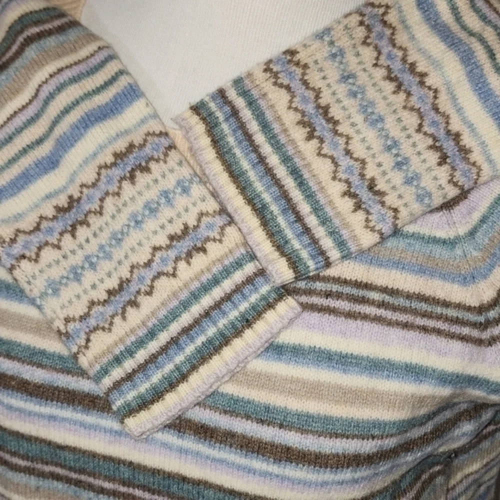 New York and Company Striped Sweater‎ Size Large
